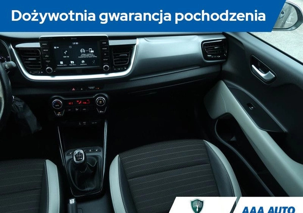 Kia Stonic cena 65000 przebieg: 90100, rok produkcji 2018 z Prudnik małe 277